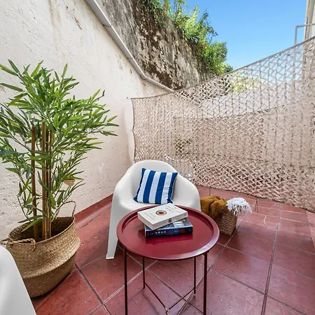 1d- Your Gateway To Lisbon, Walkable Streets, Local Flavours And Life * Lisboa