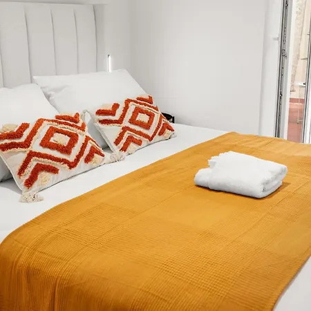 1d- Your Gateway To Lisbon, Walkable Streets, Local Flavours And Life Vendégház *