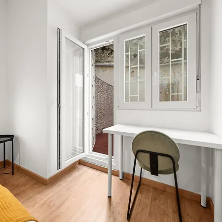 1d- Your Gateway To Lisbon, Walkable Streets, Local Flavours And Life